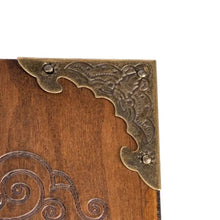 Charger l'image dans la galerie, Dragon’s Gaze Wood DM Screen