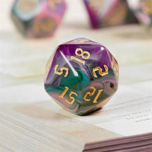 Load image into Gallery viewer, Slimeberry Purple & Green Blend Dice Set for Dungeons & Dragons