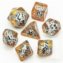Load image into Gallery viewer, Sun-Scorched Skull Dice Set