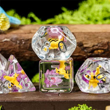 Load image into Gallery viewer, Bee &amp; Flowers Dice Set for Dungeons &amp; Dragons
