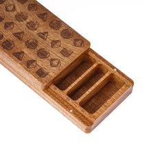 Charger l'image dans la galerie, Coffre du Maître : Boîte à Dés en Bois de Sapele
